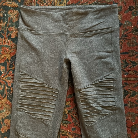 AlO yoga leggings - Picture 4 of 16